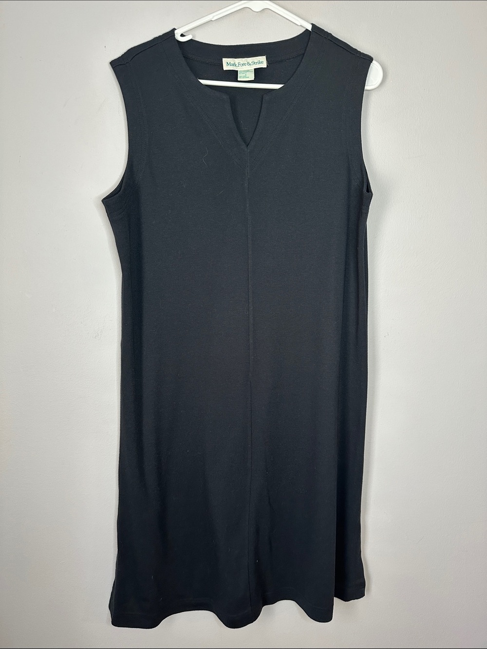 Mark, Fore & Strike Black Sleeveless Shift Dress size L